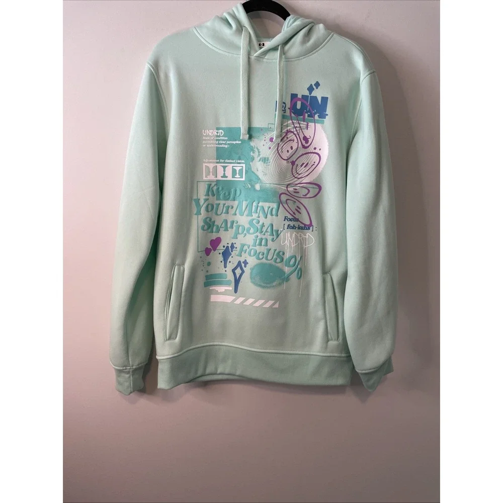 UNDRTD Large Mint Graphic Hoodie Pullover Streetwear Focus Print